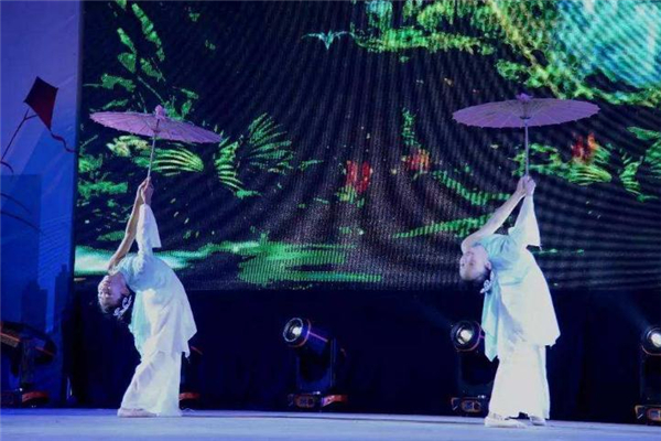 民族舞適合多大年齡學(xué) 四到十歲最好 民族舞適合多大年齡學(xué) 四到十歲最好