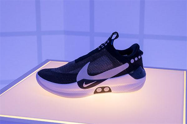 nike adapt bb怎么充電 智能無線充電 nike adapt bb怎么充電 智能無線充電