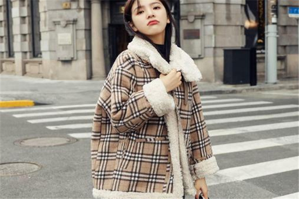 155女生穿什么外套好看 冬季首選短外套 155女生穿什么外套好看 冬季首選短外套