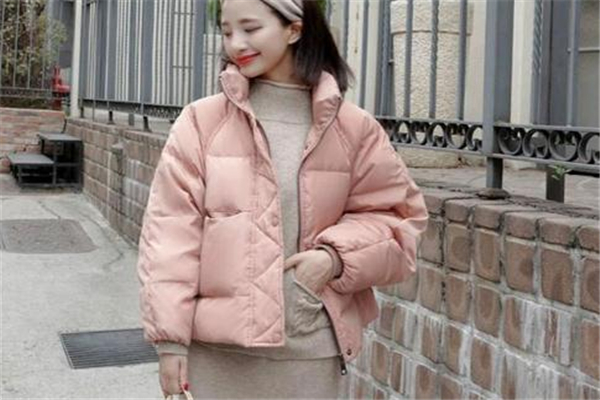 2019流行什么羽絨服 保暖和氣質兼具 2019流行什么羽絨服 保暖和氣質兼具