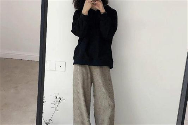 針織闊腿褲怎么搭配 掌握這三招 針織闊腿褲怎么搭配 掌握這三招