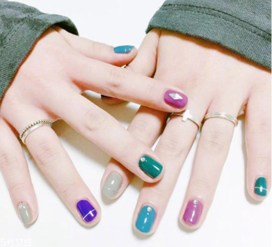 純色跳色美甲圖片 顯手白跳色美甲 純色跳色美甲圖片 顯手白跳色美甲