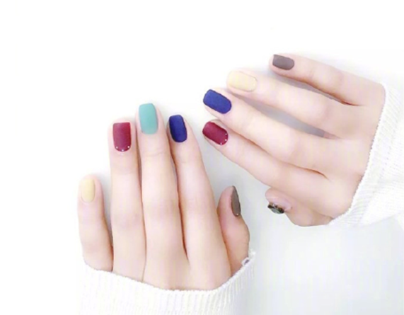 純色跳色美甲圖片 顯手白跳色美甲 純色跳色美甲圖片 顯手白跳色美甲
