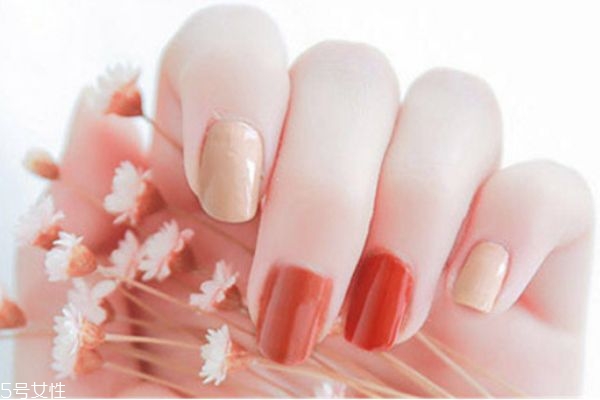 純色跳色美甲圖片 顯手白跳色美甲 純色跳色美甲圖片 顯手白跳色美甲