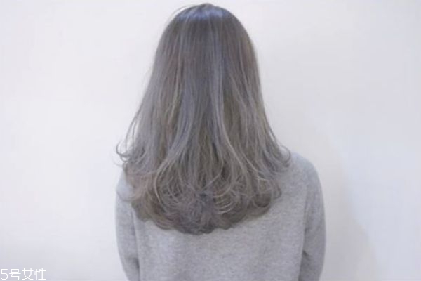 2019年頭發(fā)流行什么顏色 2019流行發(fā)色 2019年頭發(fā)流行什么顏色 2019流行發(fā)色