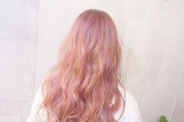 2019年頭發(fā)流行什么顏色 2019流行發(fā)色 2019年頭發(fā)流行什么顏色 2019流行發(fā)色