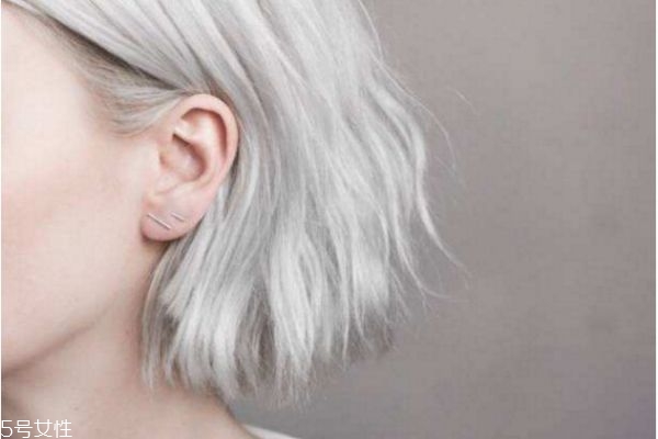 2019年頭發(fā)流行什么顏色 2019流行發(fā)色 2019年頭發(fā)流行什么顏色 2019流行發(fā)色