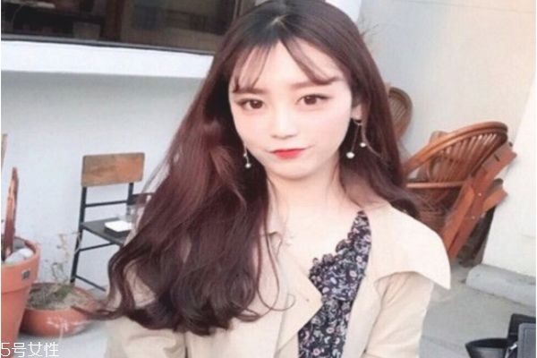 女生長發(fā)卷發(fā)發(fā)型 女神范長卷發(fā)圖片 女生長發(fā)卷發(fā)發(fā)型 女神范長卷發(fā)圖片