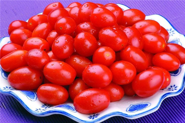 圣女果放冰箱可以保存多久 看冷藏還是冷凍 圣女果放冰箱可以保存多久 看冷藏還是冷凍