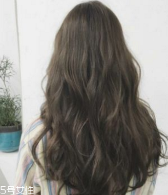 長卷發(fā)適合染什么顏色 長發(fā)卷發(fā)圖片2019最新 長卷發(fā)適合染什么顏色 長發(fā)卷發(fā)圖片2019最新