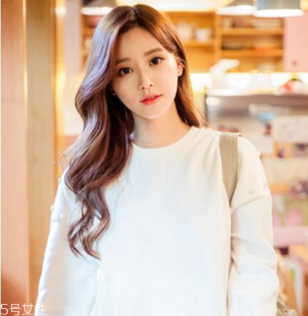 微卷長(zhǎng)發(fā)發(fā)型 女生微卷長(zhǎng)發(fā)圖片 微卷長(zhǎng)發(fā)發(fā)型 女生微卷長(zhǎng)發(fā)圖片