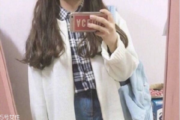 微卷長(zhǎng)發(fā)發(fā)型 女生微卷長(zhǎng)發(fā)圖片 微卷長(zhǎng)發(fā)發(fā)型 女生微卷長(zhǎng)發(fā)圖片