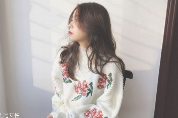 微卷長(zhǎng)發(fā)發(fā)型 女生微卷長(zhǎng)發(fā)圖片 微卷長(zhǎng)發(fā)發(fā)型 女生微卷長(zhǎng)發(fā)圖片