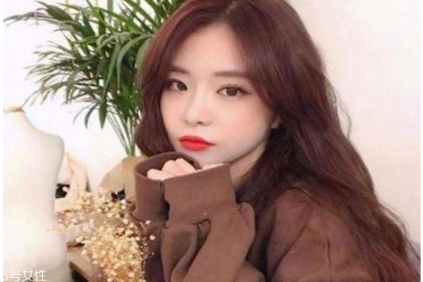 微卷長(zhǎng)發(fā)發(fā)型 女生微卷長(zhǎng)發(fā)圖片 微卷長(zhǎng)發(fā)發(fā)型 女生微卷長(zhǎng)發(fā)圖片