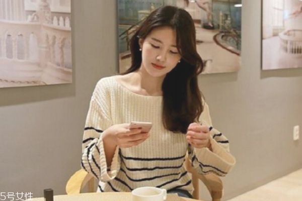 微卷長(zhǎng)發(fā)發(fā)型 女生微卷長(zhǎng)發(fā)圖片 微卷長(zhǎng)發(fā)發(fā)型 女生微卷長(zhǎng)發(fā)圖片