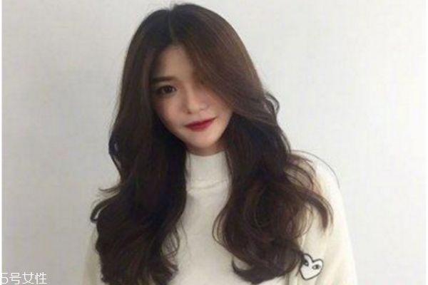 長卷發(fā)適合染什么顏色 長發(fā)卷發(fā)圖片2019最新 長卷發(fā)適合染什么顏色 長發(fā)卷發(fā)圖片2019最新