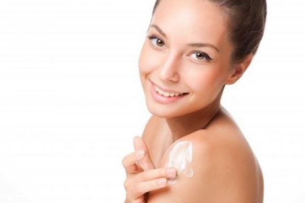 身體乳長期使用有害嗎 身體乳不能涂抹什么地方 身體乳長期使用有害嗎 身體乳不能涂抹什么地方