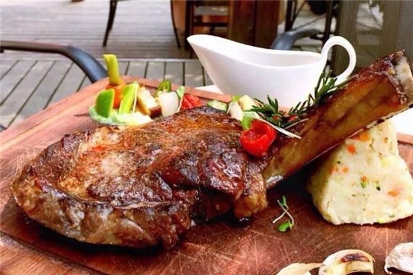 戰(zhàn)斧牛排是哪個(gè)部位 原來是這里 戰(zhàn)斧牛排是哪個(gè)部位 原來是這里