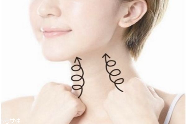 如何去掉頸紋 解決頸紋的小竅門 如何去掉頸紋 解決頸紋的小竅門