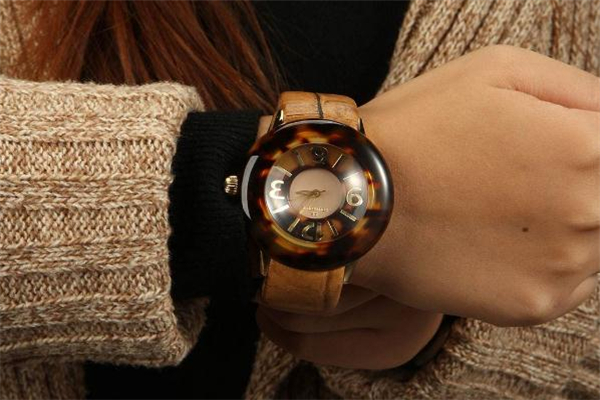 folli follie手表真假辨別 正品非常精致 folli follie手表真假辨別 正品非常精致