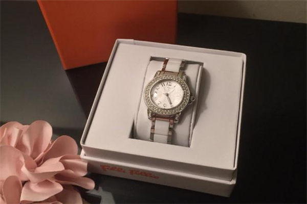 folli follie手表真假辨別 正品非常精致 folli follie手表真假辨別 正品非常精致