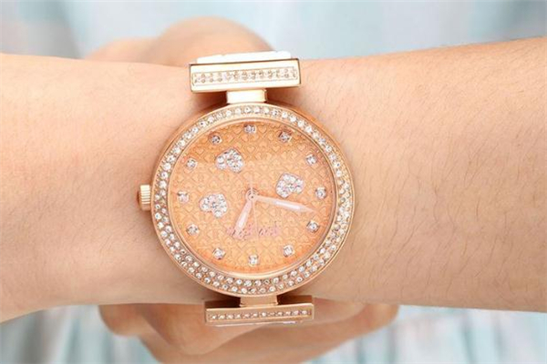 folli follie手表防水嗎 看不同款式 folli follie手表防水嗎 看不同款式