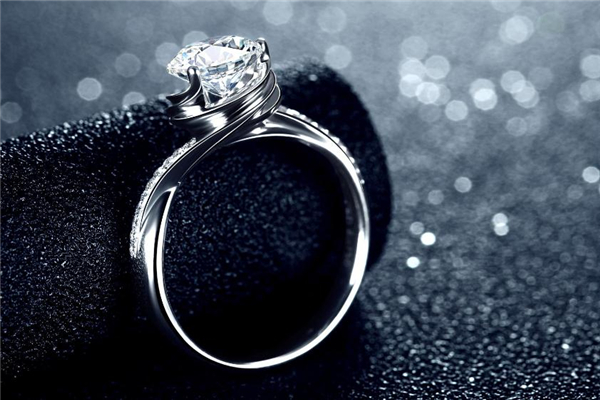 婚戒30分大小可以嗎 愛情沒有標(biāo)準(zhǔn) 婚戒30分大小可以嗎 愛情沒有標(biāo)準(zhǔn)