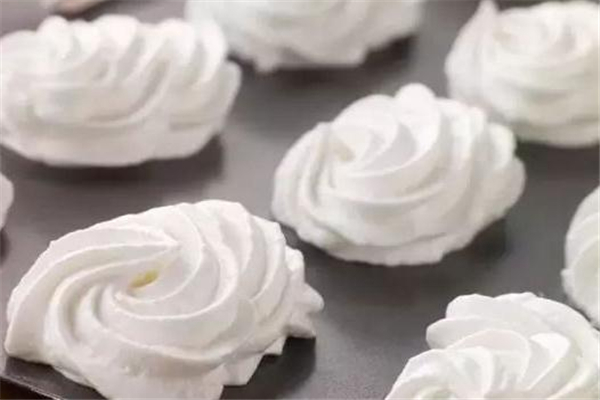 衣服上的奶油怎么洗掉 小技巧要掌握 衣服上的奶油怎么洗掉 小技巧要掌握