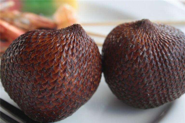 蛇皮果是哪個國家產(chǎn)的 東南亞國家居多 蛇皮果是哪個國家產(chǎn)的 東南亞國家居多