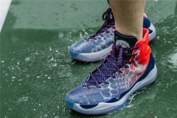 李寧馭帥11和馭帥12對(duì)比測(cè)評(píng) 有這些升級(jí) 李寧馭帥11和馭帥12對(duì)比測(cè)評(píng) 有這些升級(jí)