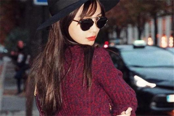 紅梨色搭配什么顏色好看 百搭流行色 紅梨色搭配什么顏色好看 百搭流行色