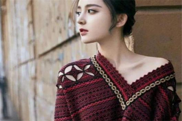 紅梨色搭配什么顏色好看 百搭流行色 紅梨色搭配什么顏色好看 百搭流行色