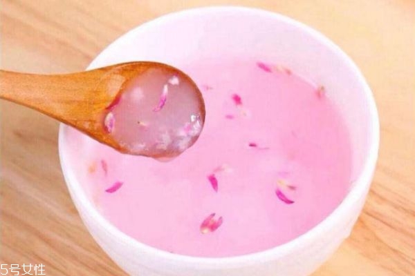 花瓣面膜可以天天敷嗎 敷花瓣面膜的最佳時間 花瓣面膜可以天天敷嗎 敷花瓣面膜的最佳時間