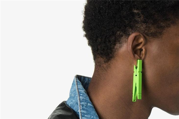 ambush衣夾耳環(huán)多少錢 走在時(shí)尚前沿 ambush衣夾耳環(huán)多少錢 走在時(shí)尚前沿