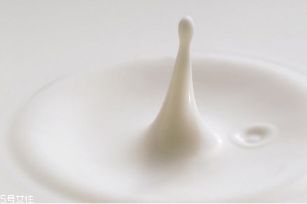 洗完臉后先涂水還是乳 正確順序在這 洗完臉后先涂水還是乳 正確順序在這