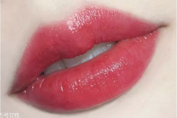黑皮適合什么顏色口紅 皮膚黑的人適合什么顏色的口紅 黑皮適合什么顏色口紅 皮膚黑的人適合什么顏色的口紅