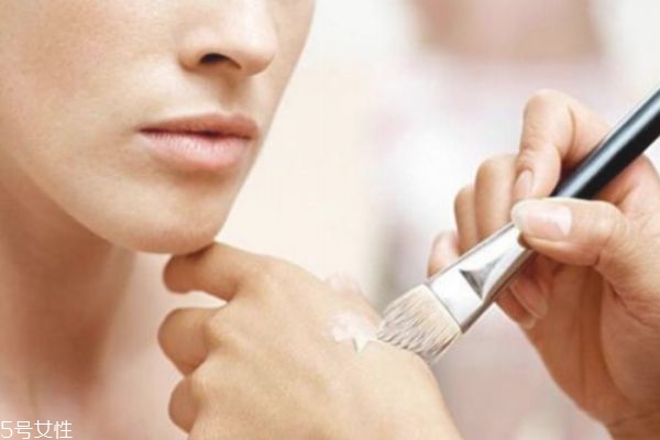 化妝品套裝的使用順序 一套化妝品的使用順序 化妝品套裝的使用順序 一套化妝品的使用順序