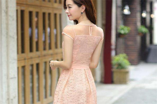 蕾絲裙可以機洗嗎 容易勾壞 蕾絲裙可以機洗嗎 容易勾壞