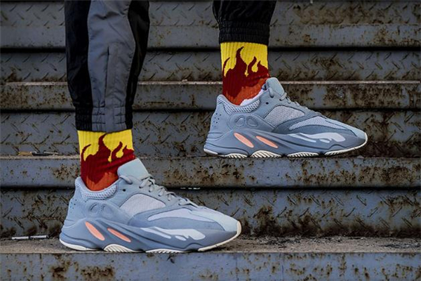 yeezy 700 inertia測評(píng) 上腳效果令人驚艷 yeezy 700 inertia測評(píng) 上腳效果令人驚艷