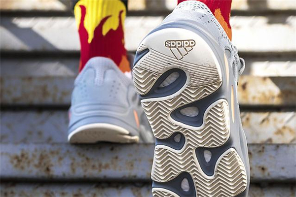 yeezy 700 inertia測評(píng) 上腳效果令人驚艷 yeezy 700 inertia測評(píng) 上腳效果令人驚艷