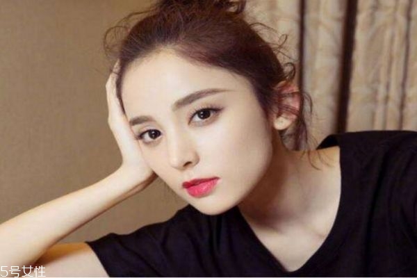 勾月眉怎么畫 勾月眉的畫法 勾月眉怎么畫 勾月眉的畫法