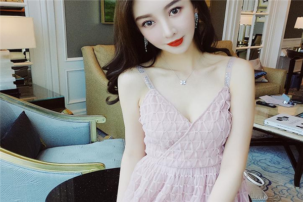 裸粉色衣服適合什么膚色 大部分人都適合 裸粉色衣服適合什么膚色 大部分人都適合