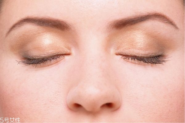 外切眼袋手術(shù)多久可以恢復(fù)好 外切眼袋外翻多久會(huì)好 外切眼袋手術(shù)多久可以恢復(fù)好 外切眼袋外翻多久會(huì)好