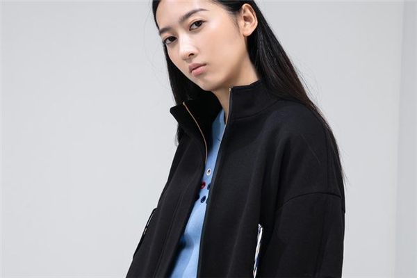 滌綸面料的衣服怎么洗 正常洗滌即可 滌綸面料的衣服怎么洗 正常洗滌即可