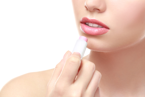 怎樣讓嘴唇變薄 讓嘴唇變薄的自然方法 怎樣讓嘴唇變薄 讓嘴唇變薄的自然方法