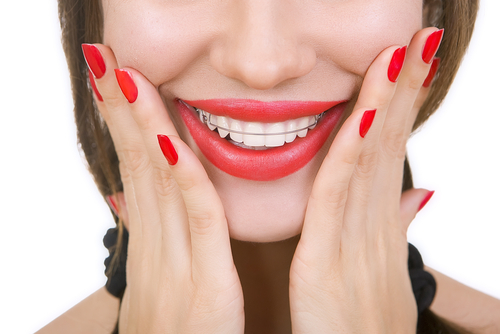 怎樣讓嘴唇變薄 讓嘴唇變薄的自然方法 怎樣讓嘴唇變薄 讓嘴唇變薄的自然方法