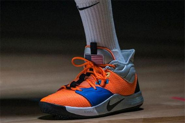 耐克pg3適合后衛(wèi)嗎 看具體打法 耐克pg3適合后衛(wèi)嗎 看具體打法