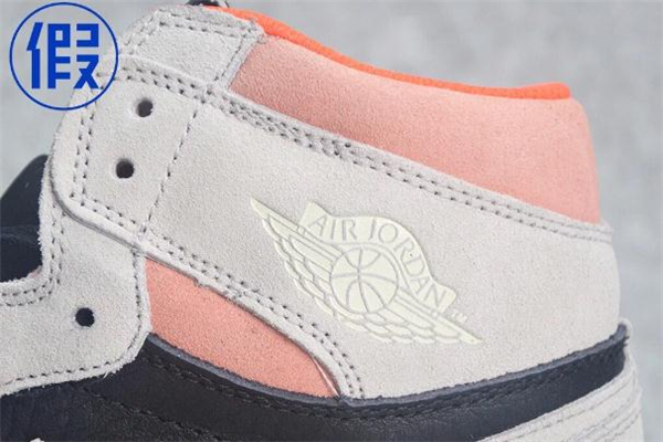 aj1灰麂皮字幕標語真假 aj1灰麂皮真假對比 aj1灰麂皮字幕標語真假 aj1灰麂皮真假對比