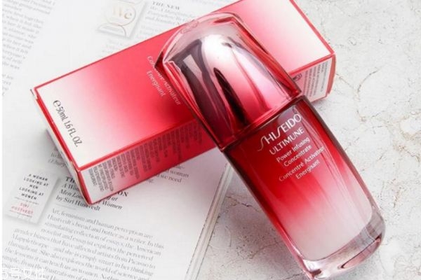 白天用不用精華 使用適合白天用的精華 白天用不用精華 使用適合白天用的精華