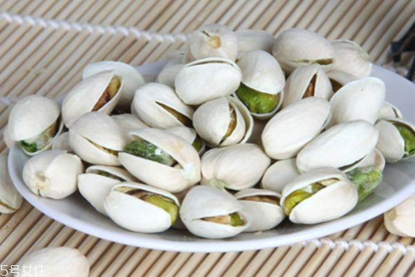 開心果吃了會(huì)胖嗎 怎樣吃開心果不會(huì)胖 開心果吃了會(huì)胖嗎 怎樣吃開心果不會(huì)胖